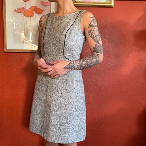 LIKENew White House Black Market Gray Casual Dress - Picture 2 of 14